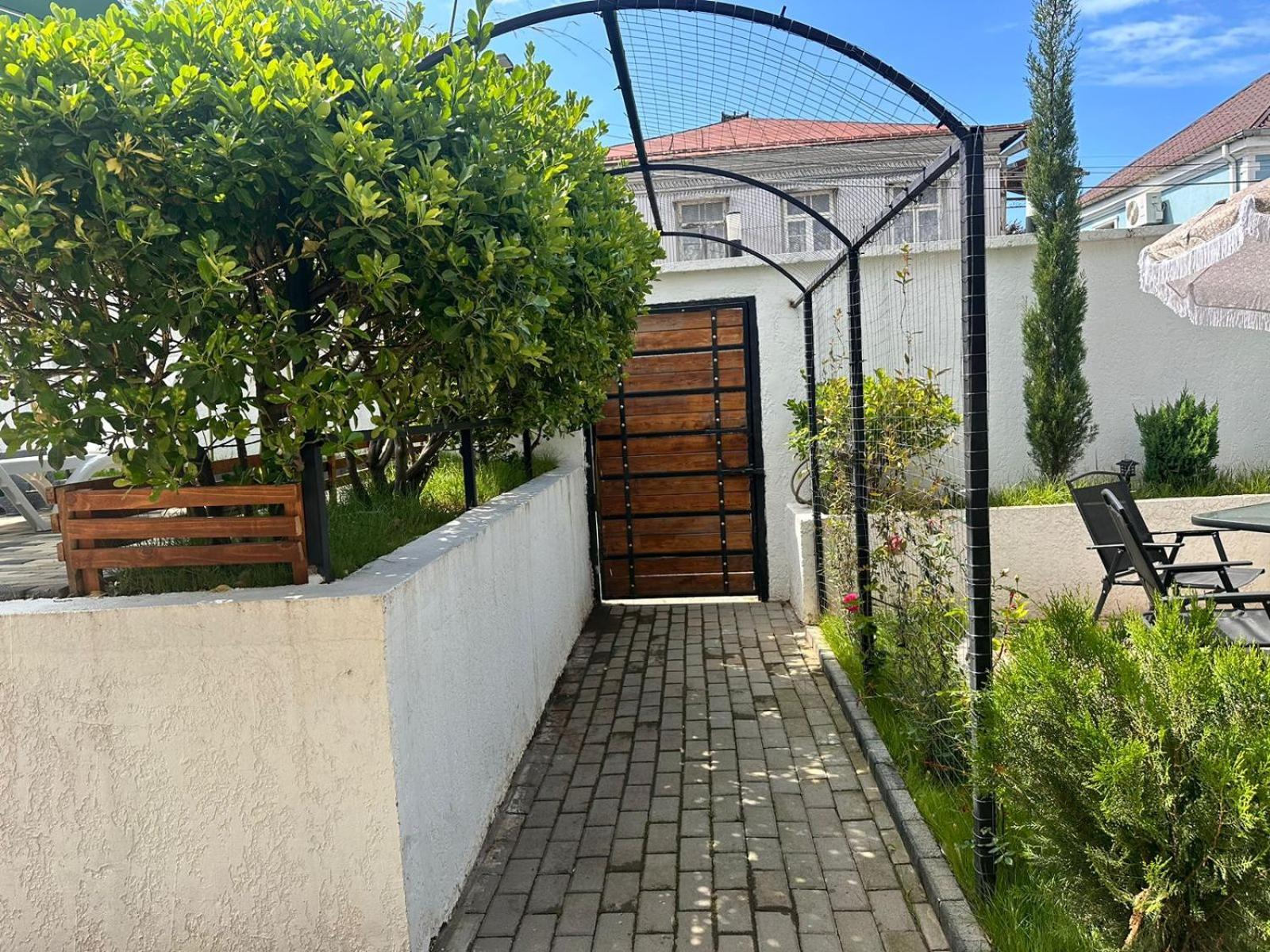 Villa Gardens Кобулети Экстерьер фото